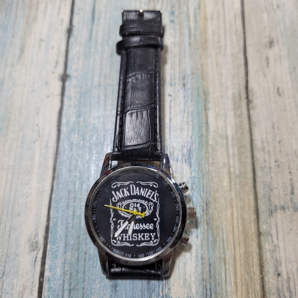 Jack Daniel's Analog Watch. - Picture 2 of 7